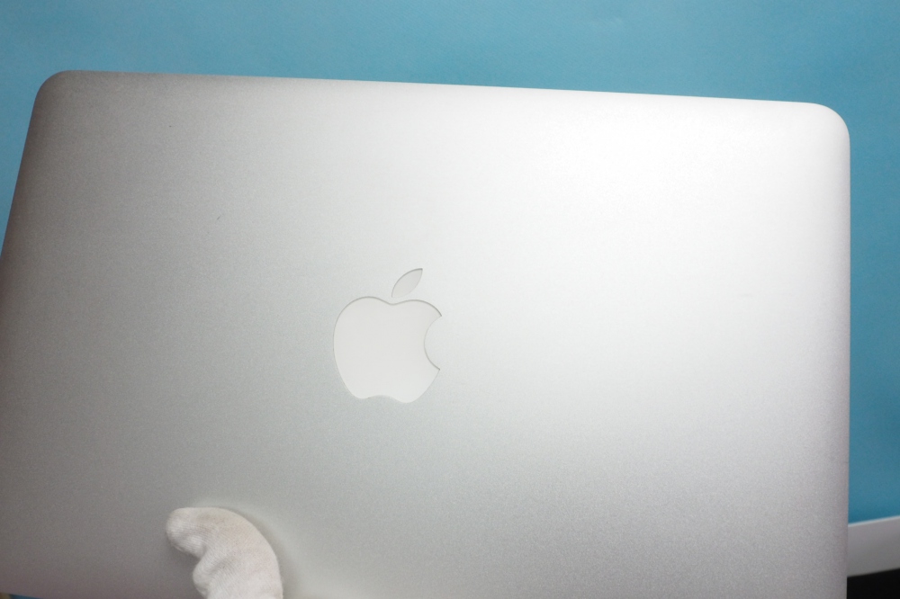 Apple MacBook Air 1.4GHz Core 2 Duo 11.6 2G SSD64G MC505J/A Late2010 充放電回数26回、その他画像３