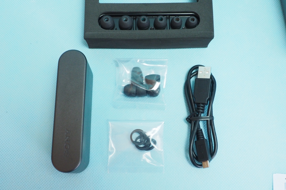 SONY 完全ワイヤレスノイズキャンセリングイヤホン WF-1000X Bluetooth対応 左右分離型 マイク付き 2017年モデル ブラック WF-1000X B、その他画像２