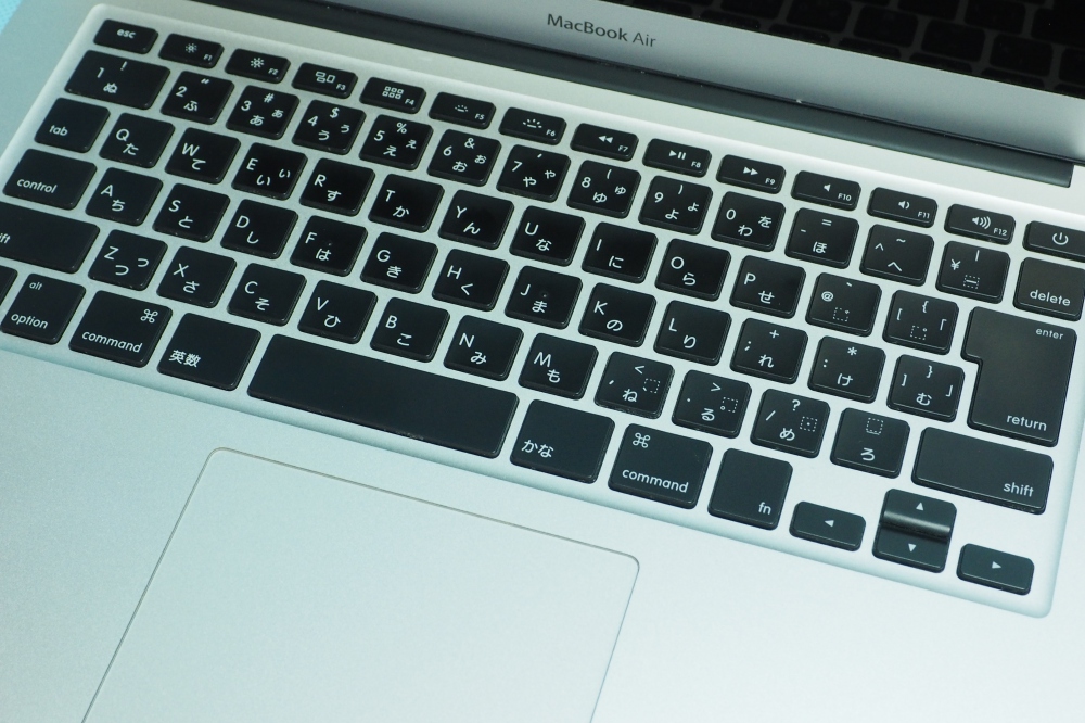 Apple MacBook Air(13inch/Core i7/8GB/SSD 256GB/充放電回数136回/Mid 2013)、その他画像２
