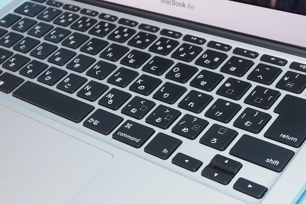 Apple MacBook Air 11.6 i5 8GB 256GB Early 2014 充放電回数6回 + エレコム PCカバー、その他画像２
