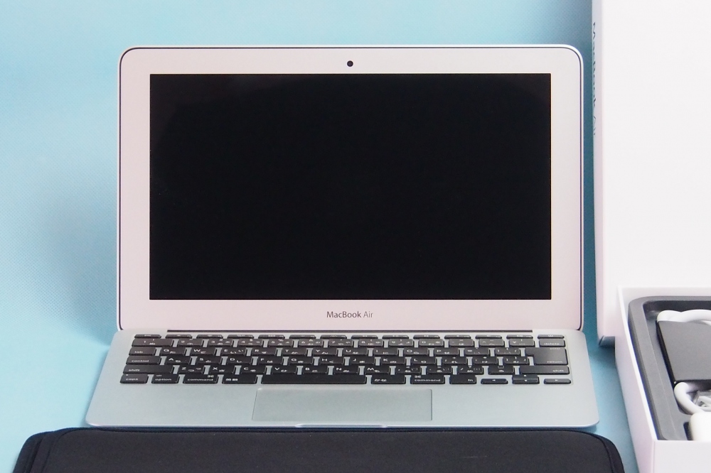 Apple MacBook Air 11.6 i5 8GB SSD128GB Early 2014 充放電回数 18回 + 専用ソフトケース、その他画像１