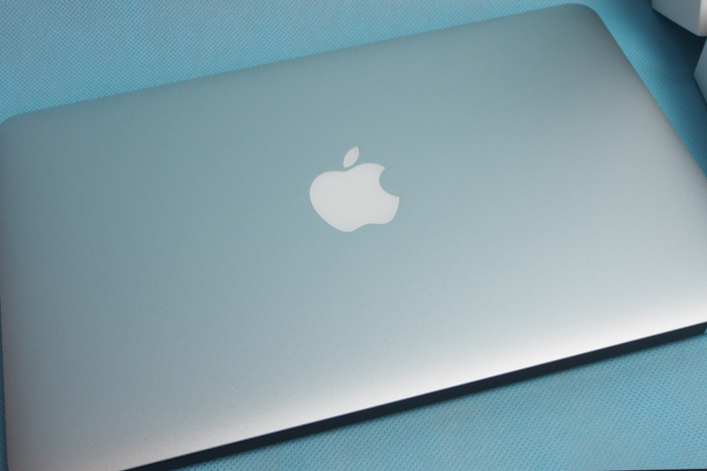 APPLE MacBook Air 11.6 i5 4GB 128GB Early 2015 MJVM2J/A 充放電回数4～5回、その他画像３