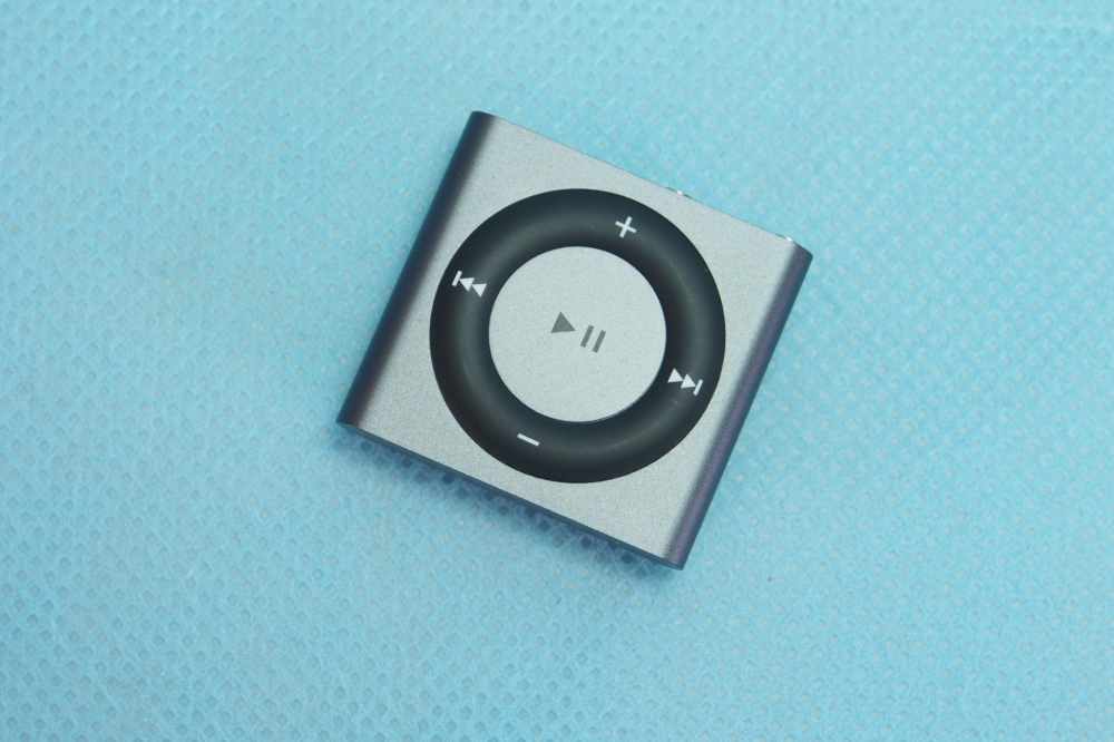 Apple iPod shuffle 2GB 第4世代 2015年モデル スペースグレイ MKMJ2J/A、その他画像１