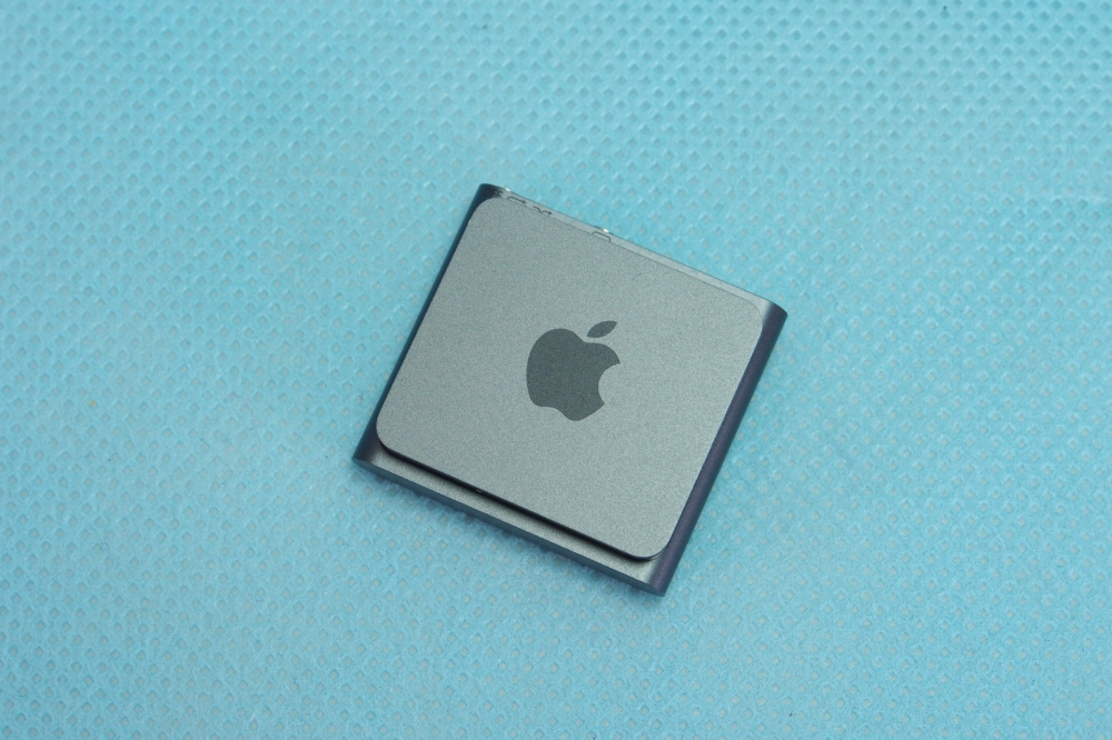 Apple iPod shuffle 2GB 第4世代 2015年モデル スペースグレイ MKMJ2J/A、その他画像２