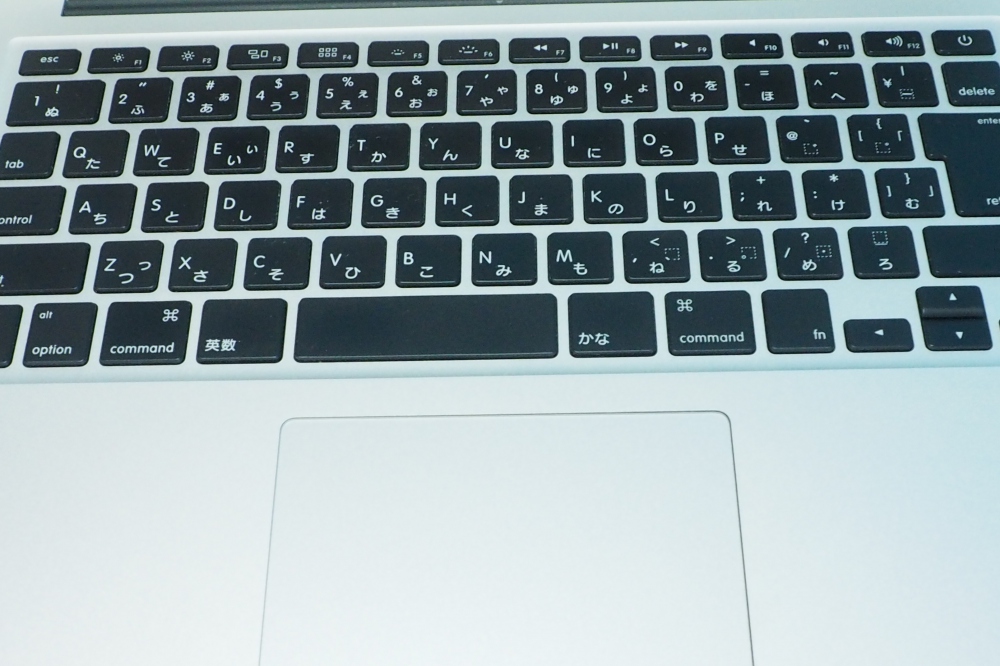 APPLE MacBook Air 13インチ  1.3GHz Core i5 4GB 256GB Mid 2013 充電回数386回、その他画像３