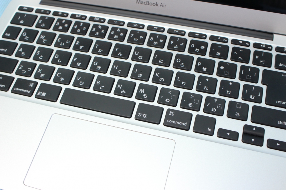 MacBook Air 11.6 1.4GHz i5 8GB 128GB Mid2013 充放電7回、その他画像２