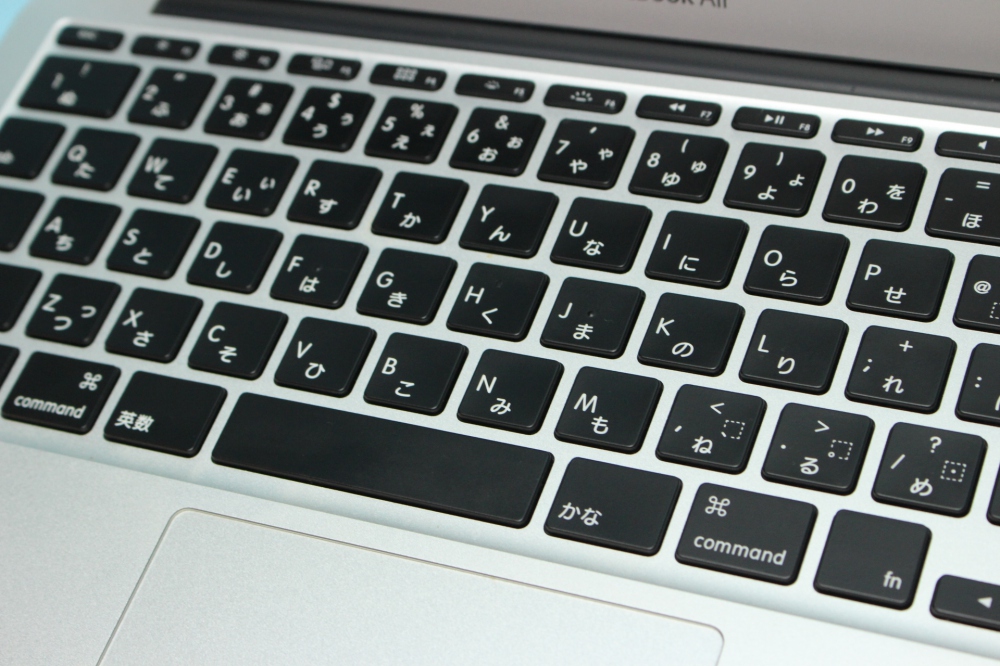 MacBook Air 1400/11.6 MD711J/B  i5 4GB SSD128GB Early 2014 充放電149回、その他画像２