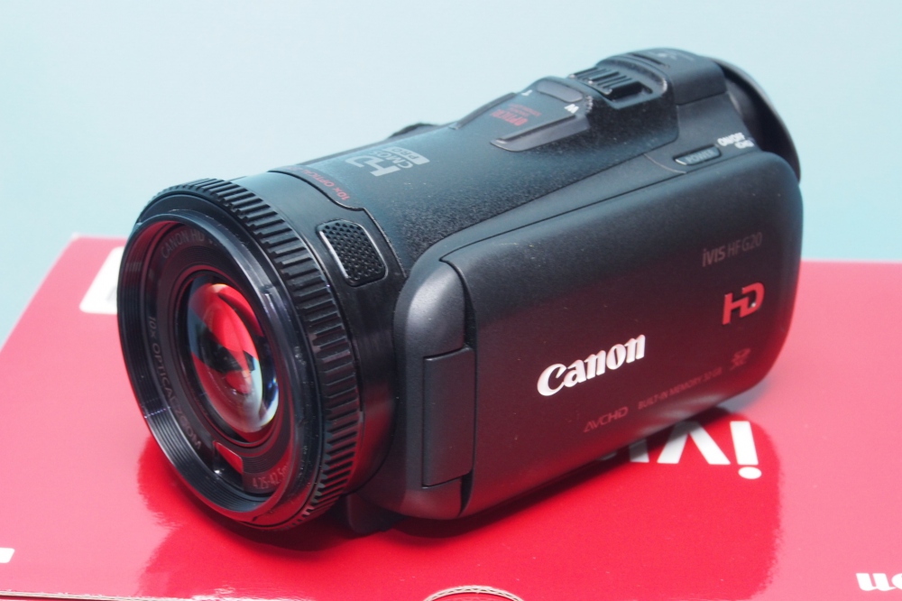 Canon デジタルビデオカメラ iVIS HF G20 ブラック IVISHFG20 + バッテリーチャージャー + バッテリー + バッテリー + 純正カメラバッグ、その他画像１
