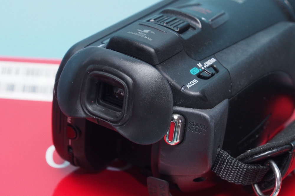Canon デジタルビデオカメラ iVIS HF G20 ブラック IVISHFG20 + バッテリーチャージャー + バッテリー + バッテリー + 純正カメラバッグ、その他画像３