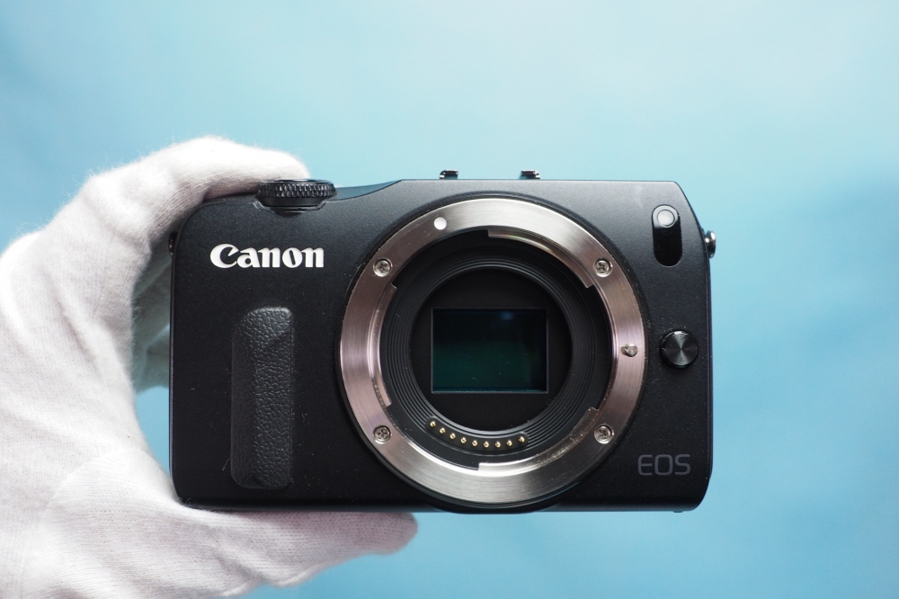 ニコニコ宅配買取｜Canon ミラーレス一眼カメラ EOS M ダブルレンズキット ブラック EOSMBK-WLK、14,500円、買取実績